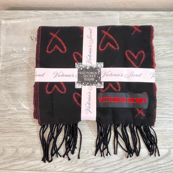 Victoria's Secret Accessories - NEW Victoria's Secret Scarf Black Red Hearted Hearts Wrap Fringe NWT